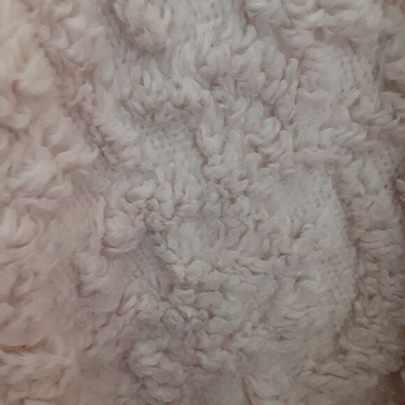 Plush Chenille Blanket Cape Extreme Softness One Size Snuggle Warmth - Picture 6 of 6